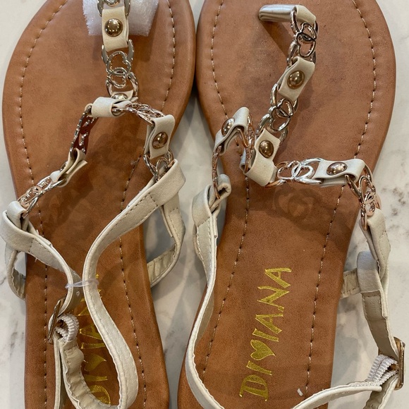 Diviana NWT womens sandals - Picture 2 of 3